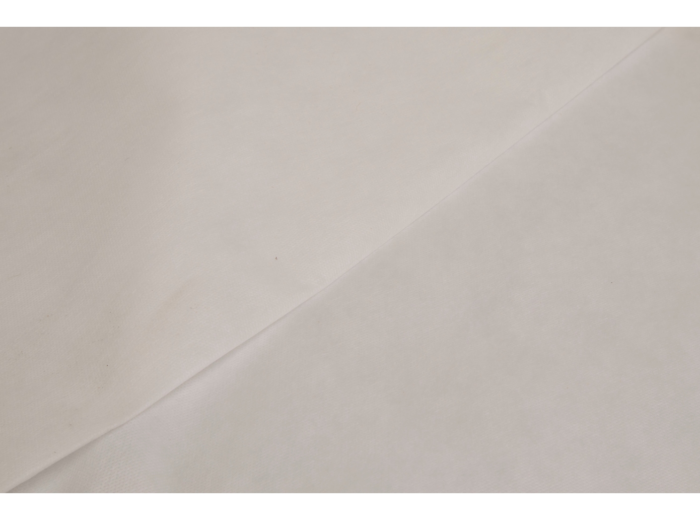 Fibertex SS PP, 40g/m², 210cm, 500m/rl Fibertex SS PP, 40g/m², 210cm, 500m/rl