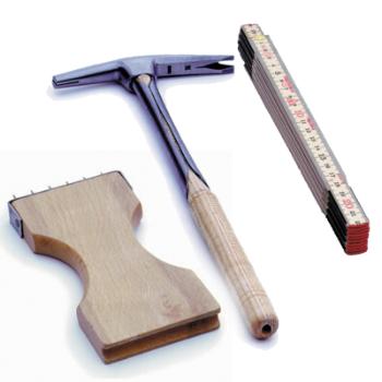 Spænder, stropper, målebånd og hammere